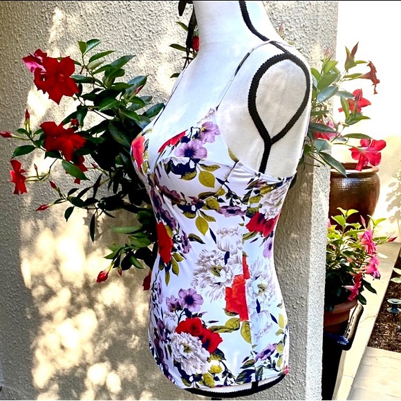 CUPSHE — S.🌹Beautiful One-Piece Swimsuit, ADORNED with Roses!🌹SO Pretty —NWOT - Picture 2 of 12
